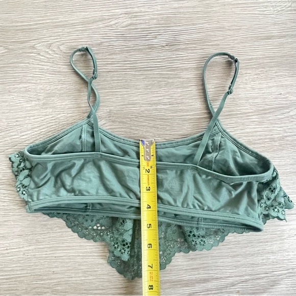 Victoria Secret’s Green Bralette Laced Top Size Large Body by Victoria Secret - Picture 7 of 7